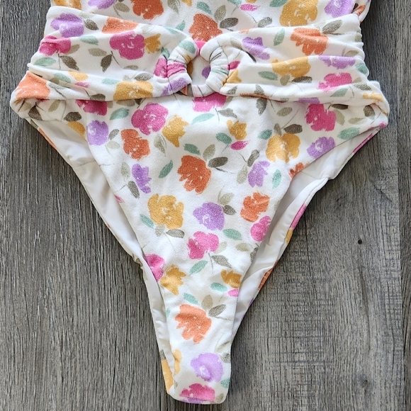 New!For Love and Lemons Cydney  One‎ Piece Swimsuit - Picture 6 of 15